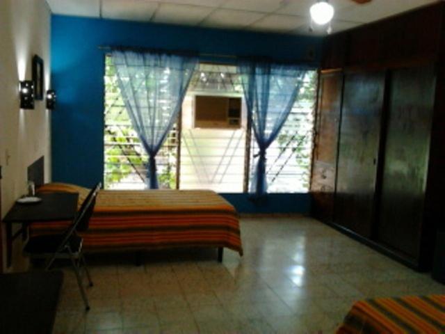 Hostal Dona Marta San Salvador Ngoại thất bức ảnh