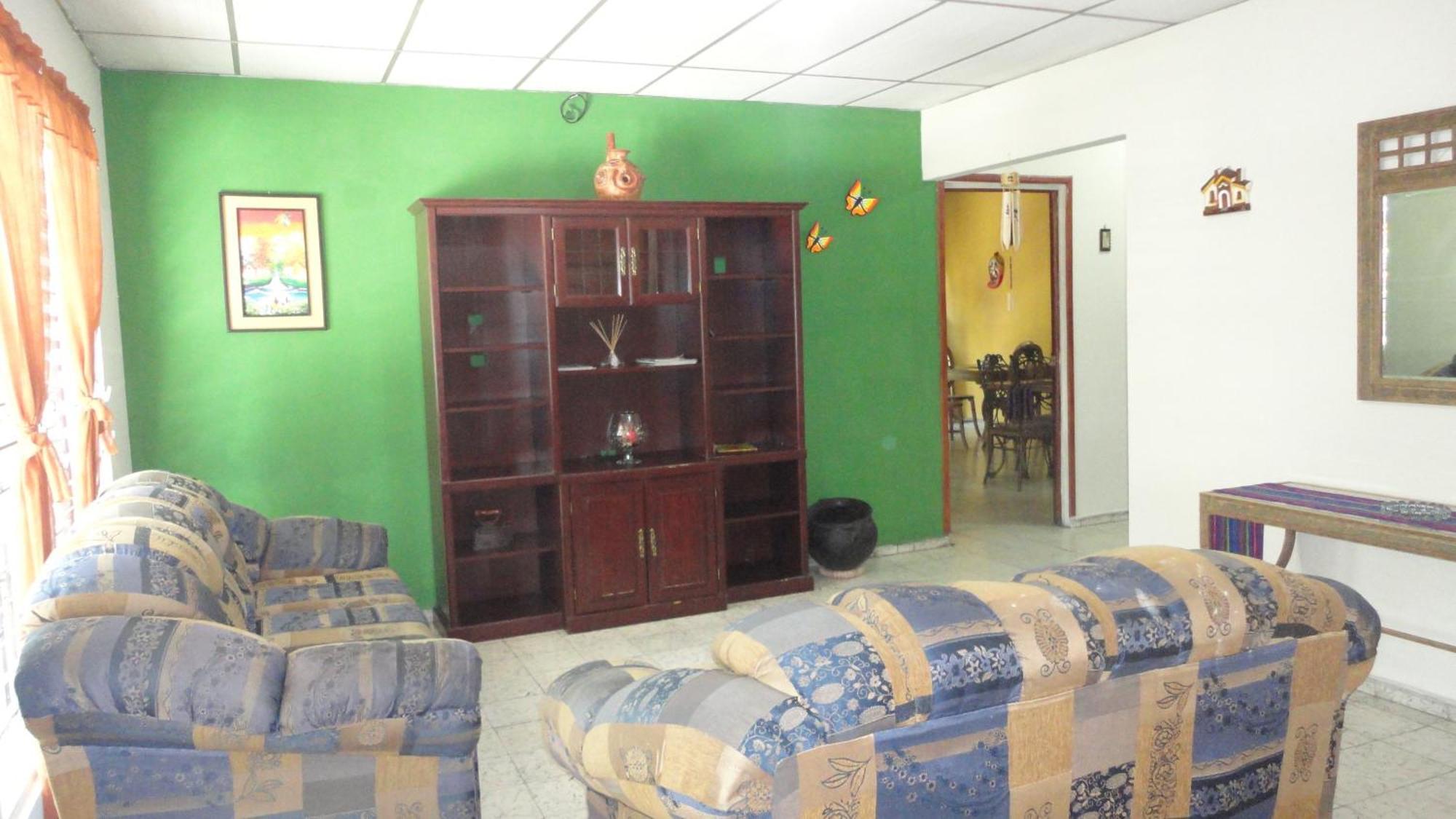 Hostal Dona Marta San Salvador Ngoại thất bức ảnh