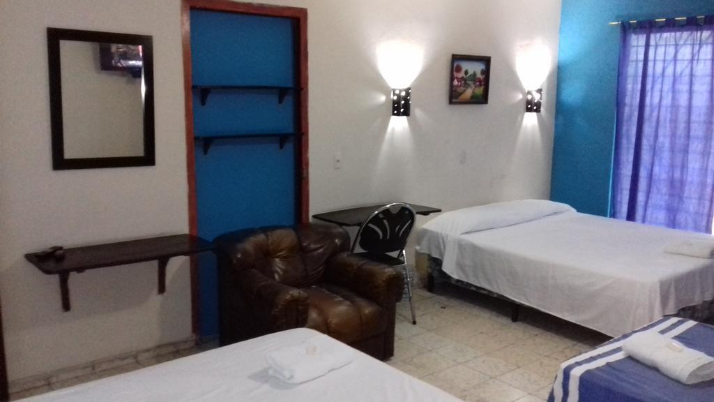 Hostal Dona Marta San Salvador Ngoại thất bức ảnh