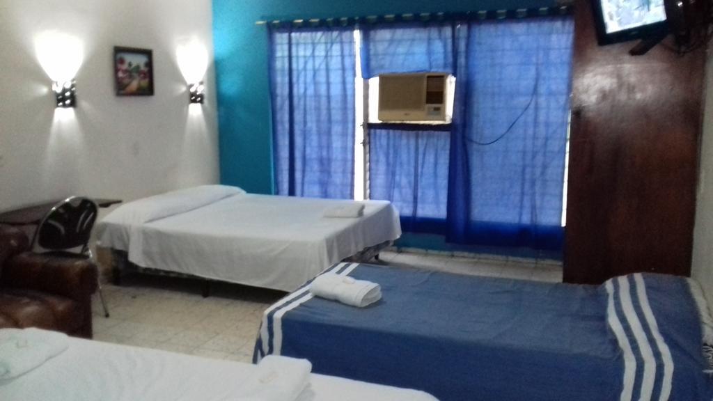 Hostal Dona Marta San Salvador Ngoại thất bức ảnh