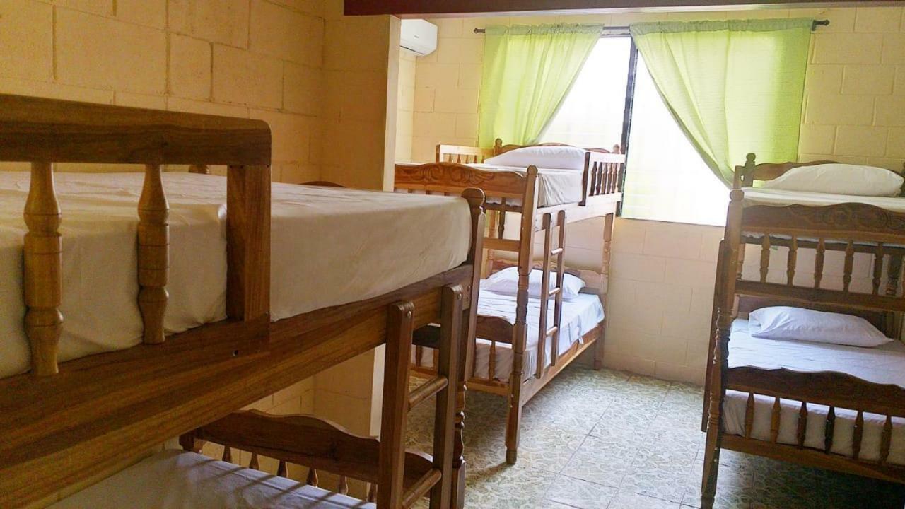 Hostal Dona Marta San Salvador Ngoại thất bức ảnh